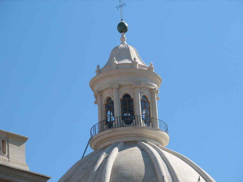 catania37.jpg (79432 bytes)