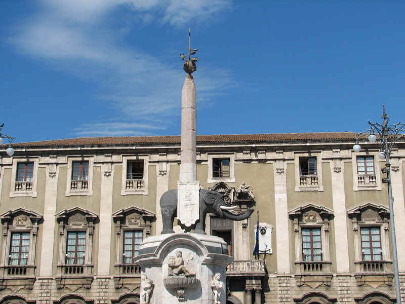 catania39.jpg (161092 bytes)
