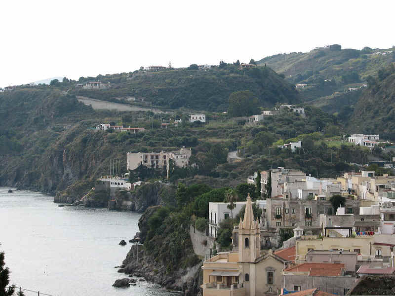 lipari15.jpg (151124 bytes)