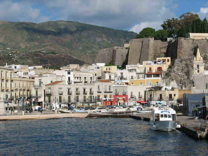 lipari2.jpg (197227 bytes)