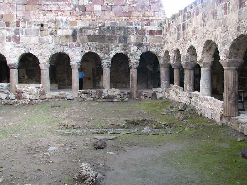 templom30.jpg (218182 bytes)