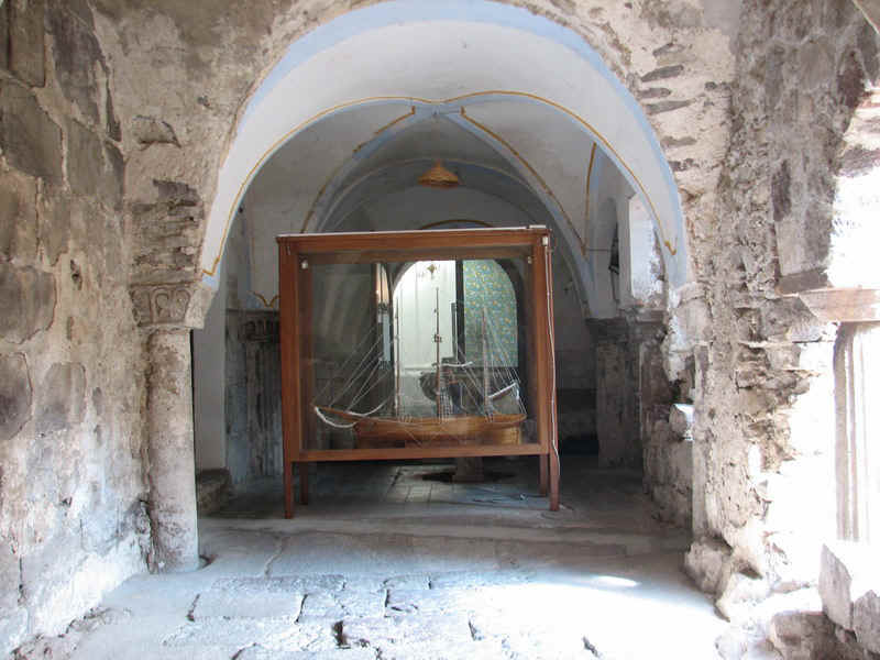 templom44.jpg (158653 bytes)
