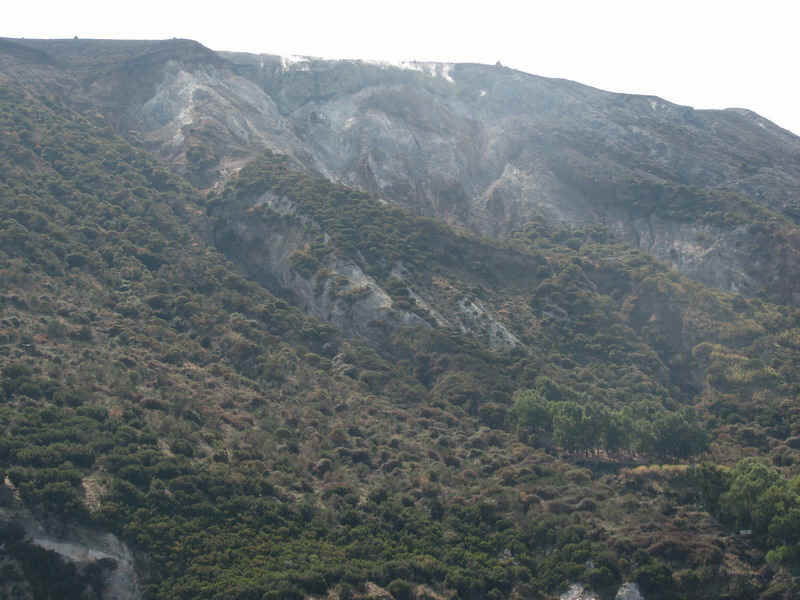 vulcano2.jpg (154936 bytes)