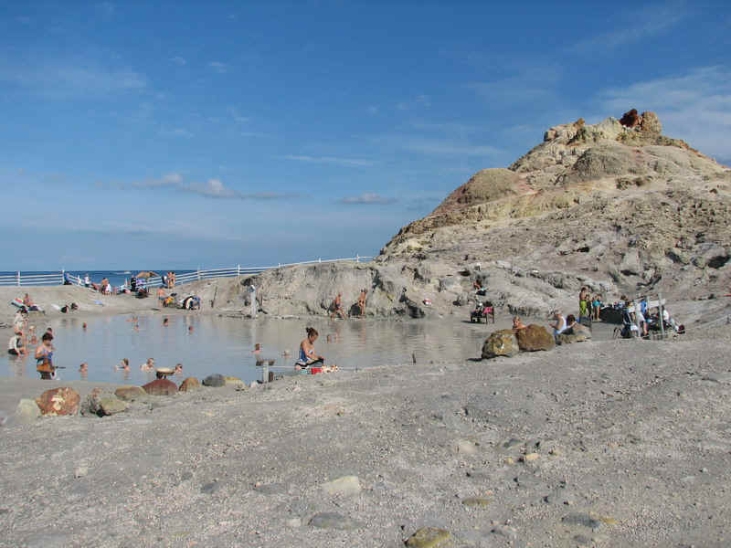 vulcano22.jpg (164952 bytes)