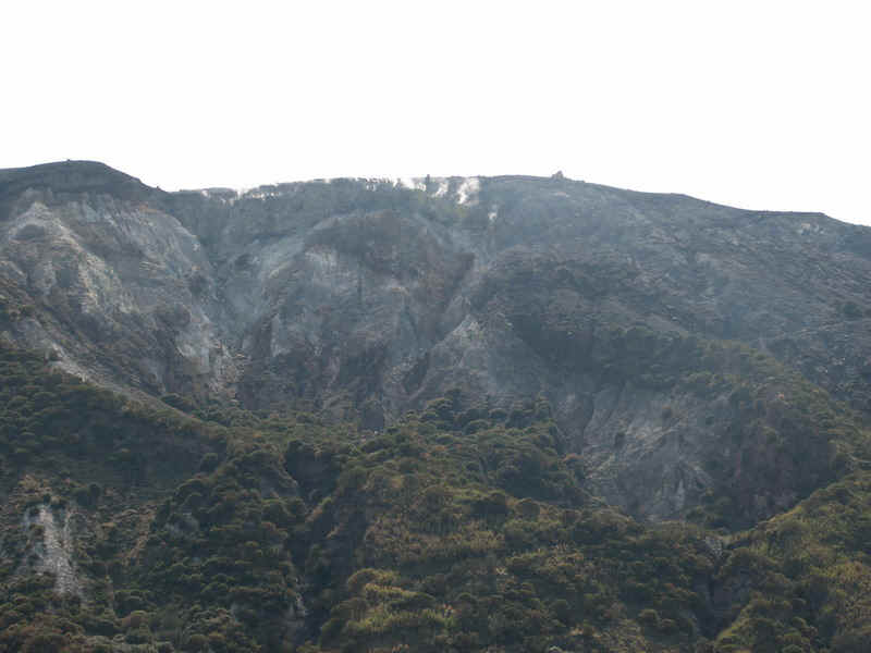vulcano3.jpg (115920 bytes)