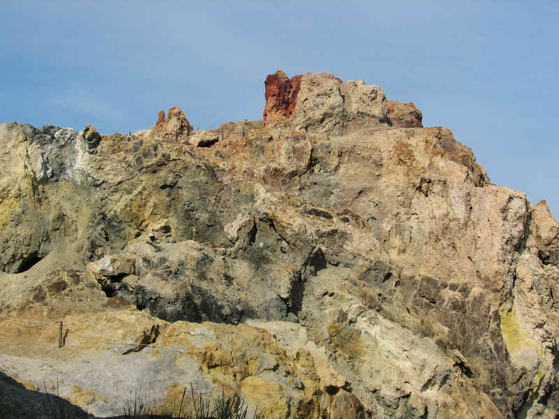 vulcano32.jpg (198764 bytes)