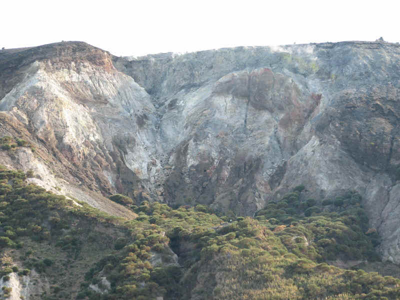 vulcano33.jpg (175355 bytes)