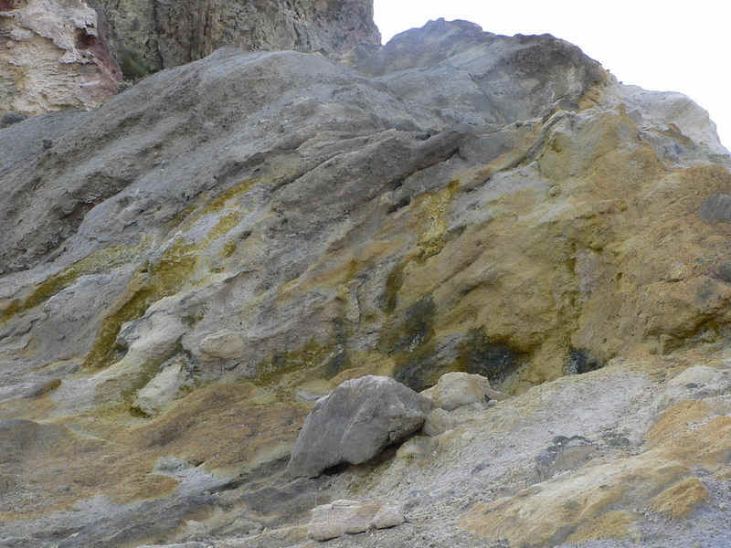 vulcano64.jpg (211659 bytes)
