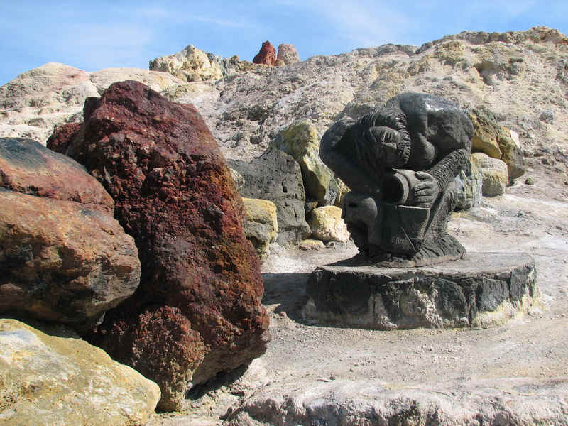 vulcano66.jpg (236897 bytes)