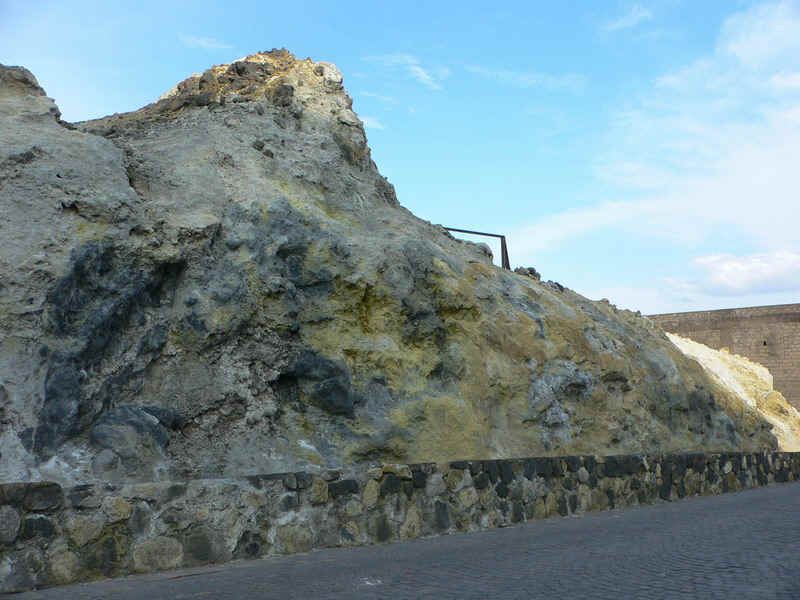 vulcano67.jpg (171989 bytes)