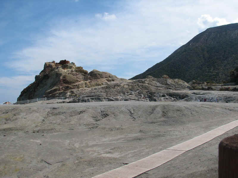 vulcano8.jpg (138031 bytes)