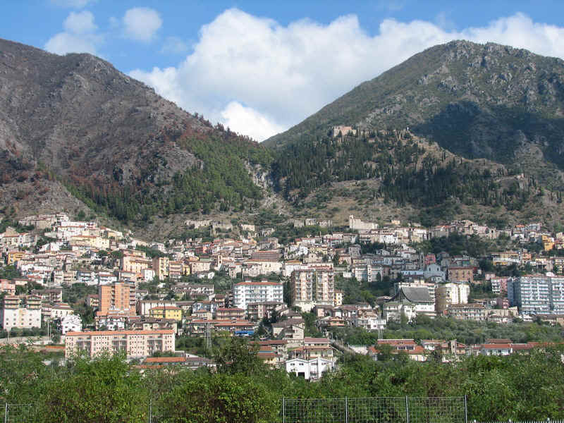 hazafele10.jpg (231924 bytes)