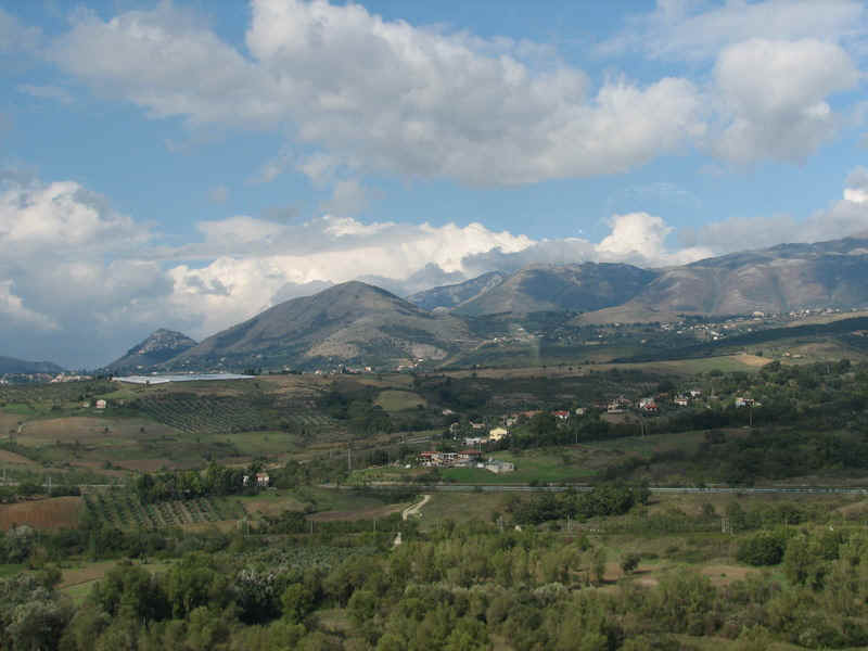 hazafele12.jpg (131886 bytes)