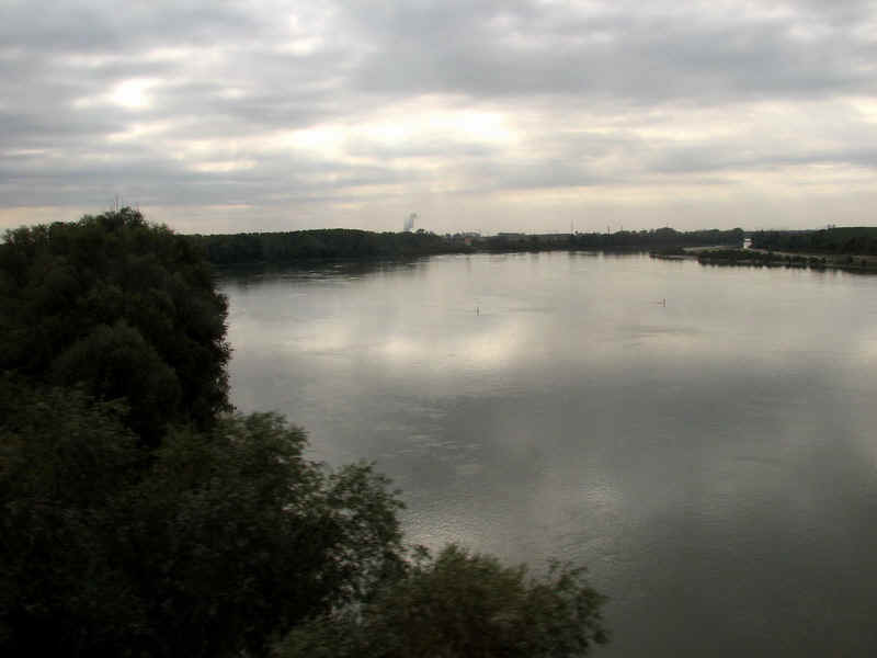 hazafele21.jpg (89297 bytes)