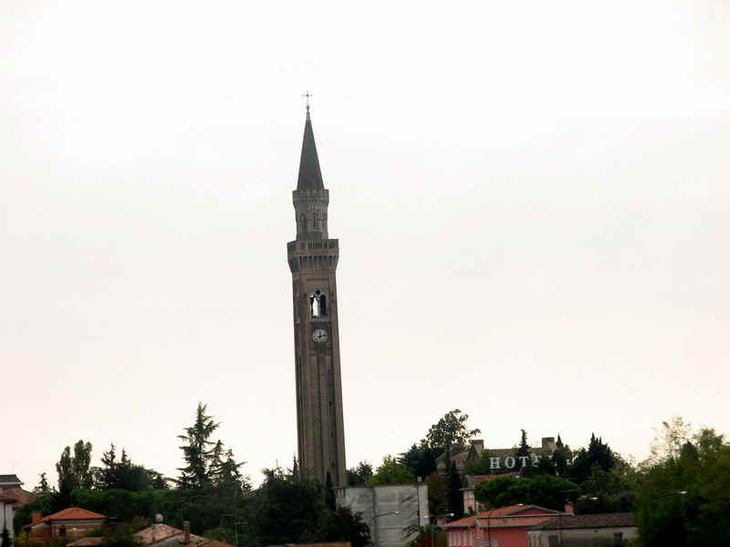 hazafele25.jpg (66904 bytes)