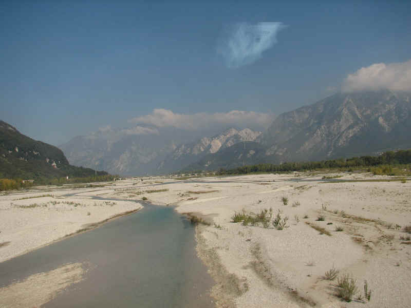hazafele26.jpg (107488 bytes)