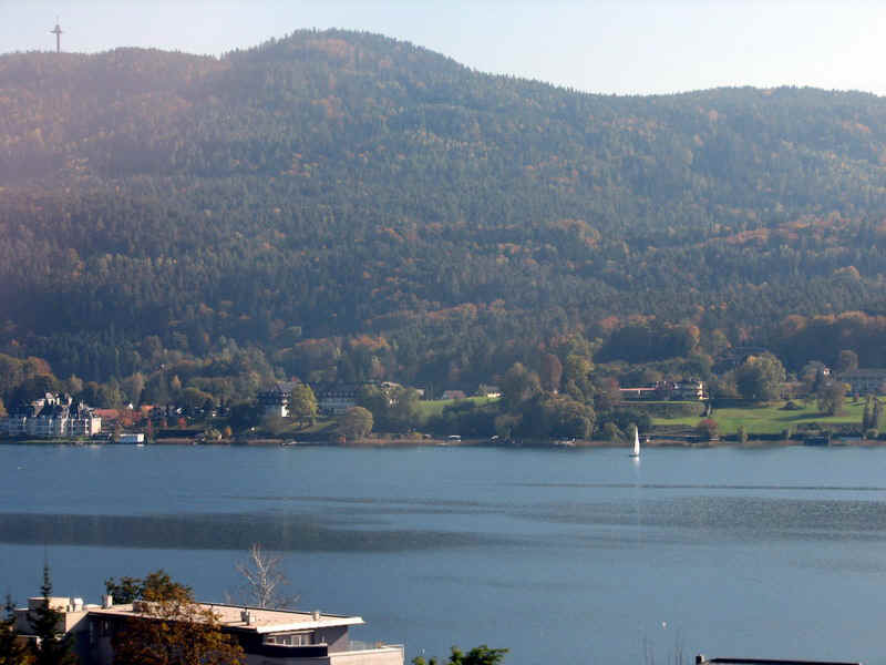 hazafele34.jpg (131691 bytes)