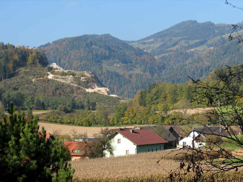 hazafele36.jpg (202927 bytes)