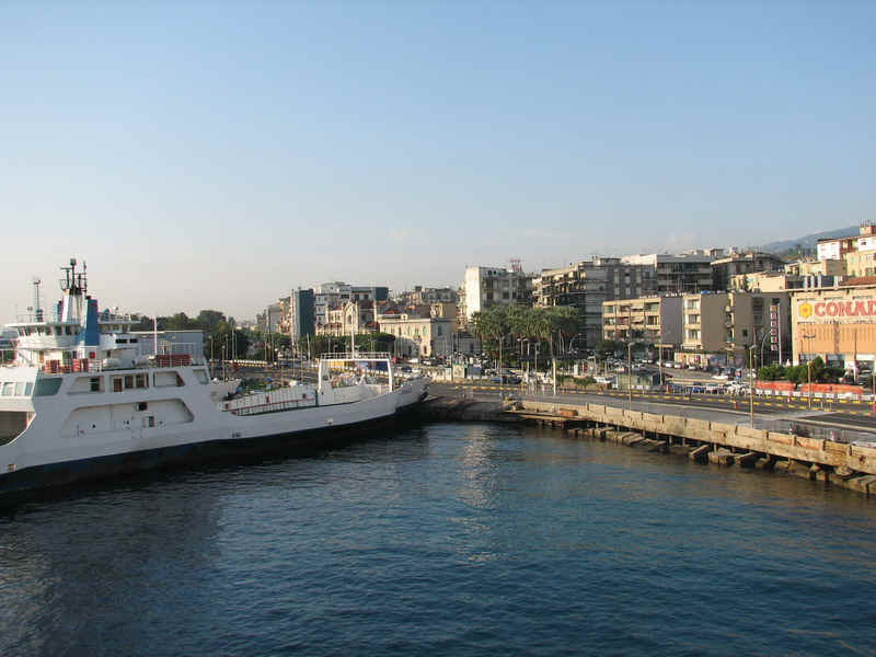 hazafele5.jpg (136152 bytes)