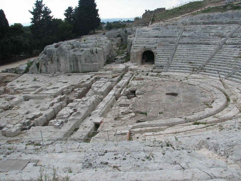 siracusa11.jpg (206215 bytes)