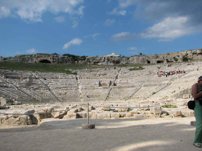 siracusa15.jpg (164862 bytes)