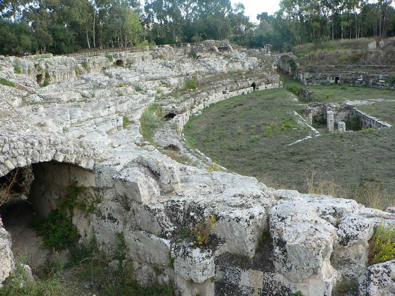 siracusa23.jpg (263657 bytes)