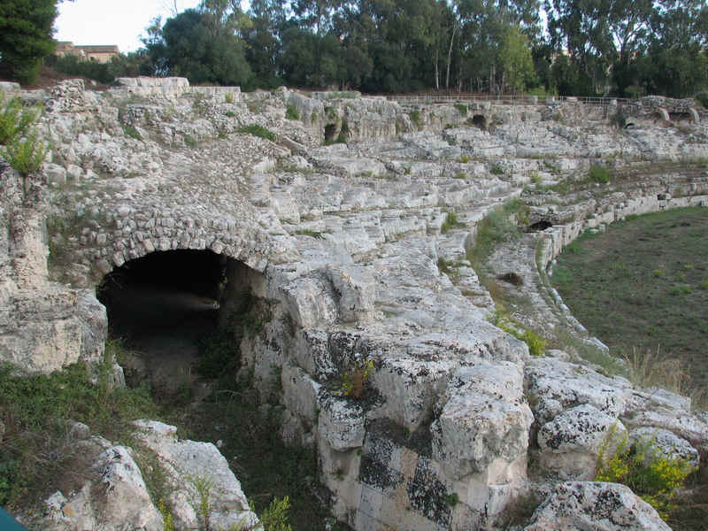 siracusa25.jpg (241336 bytes)