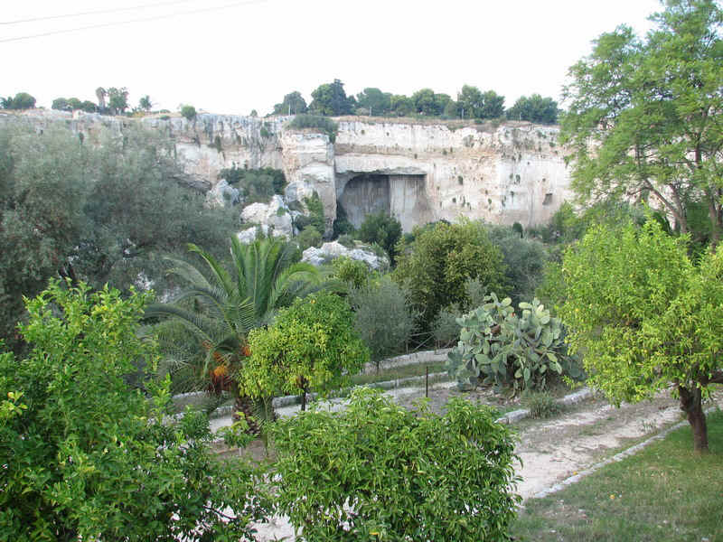 siracusa27.jpg (236739 bytes)