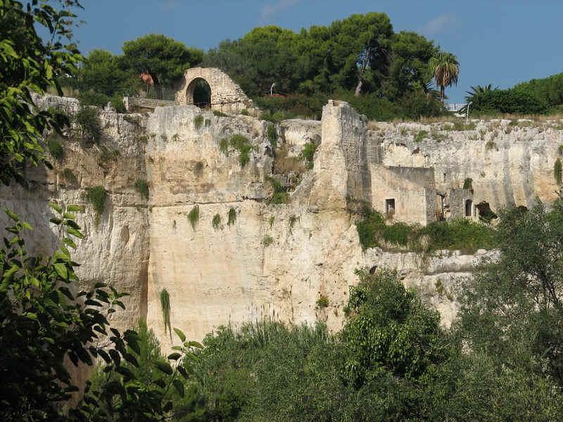siracusa3.jpg (238223 bytes)