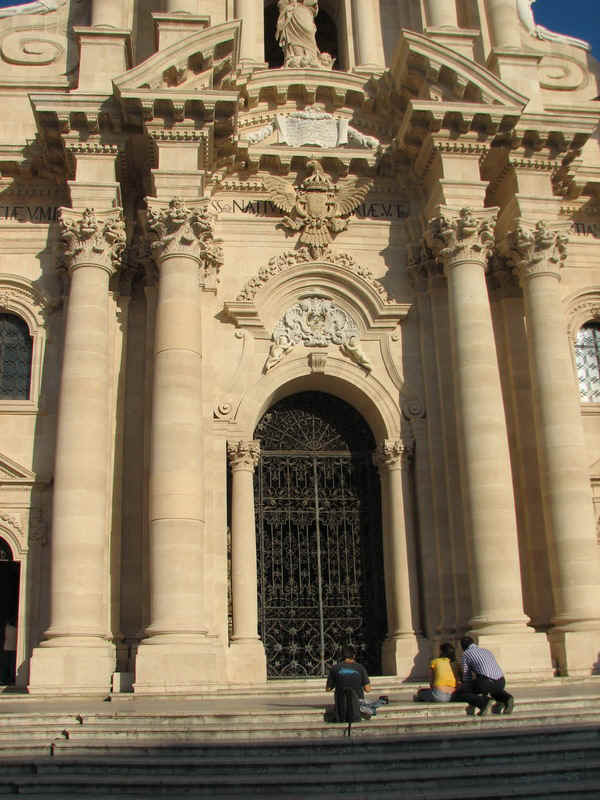 siracusa37.jpg (172921 bytes)