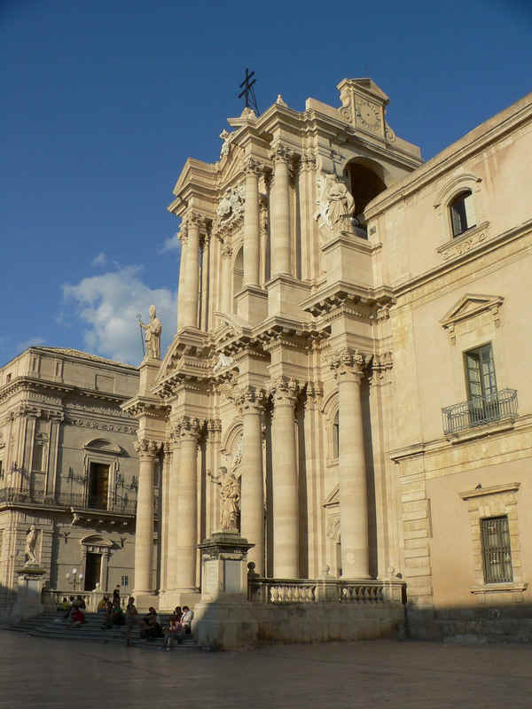 siracusa38.jpg (160299 bytes)