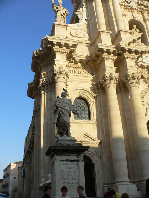 siracusa39.jpg (164401 bytes)
