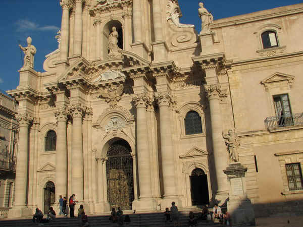 siracusa57.jpg (117096 bytes)