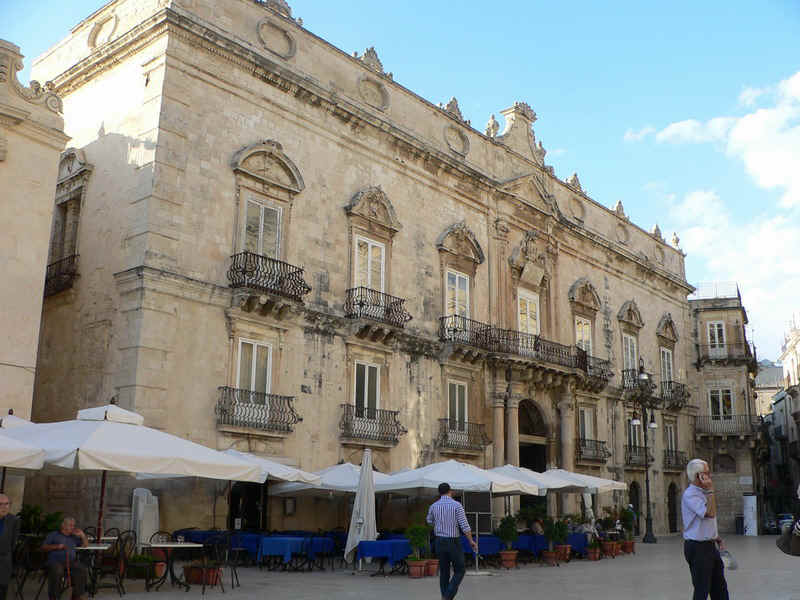 siracusa60.jpg (176015 bytes)