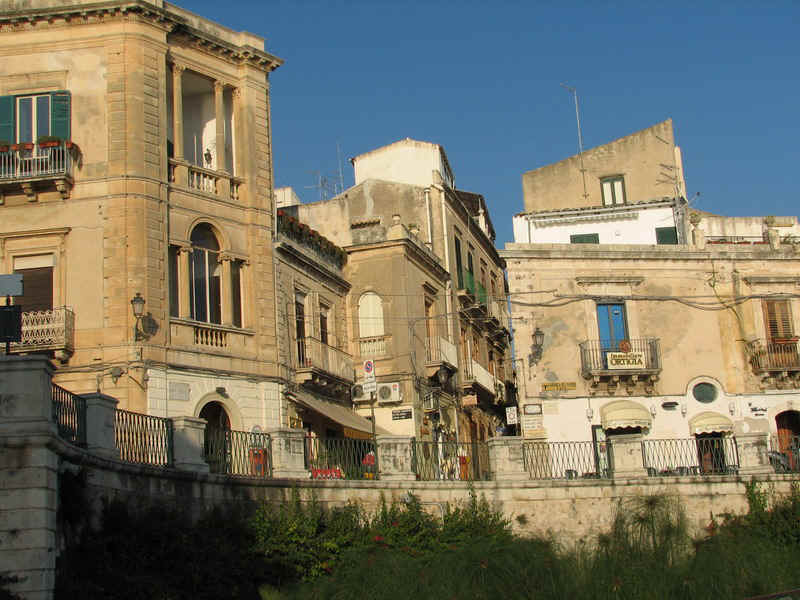 siracusa67.jpg (181290 bytes)