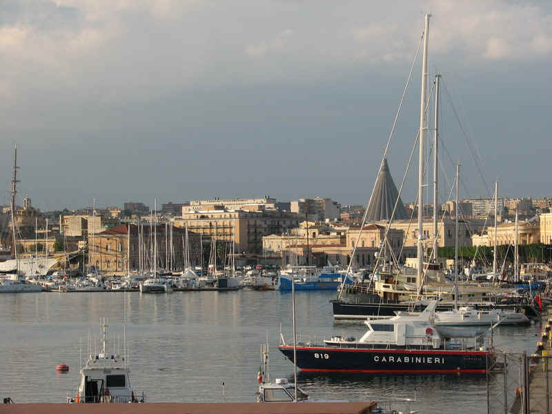 siracusa70.jpg (143748 bytes)