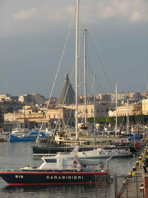 siracusa71.jpg (152561 bytes)