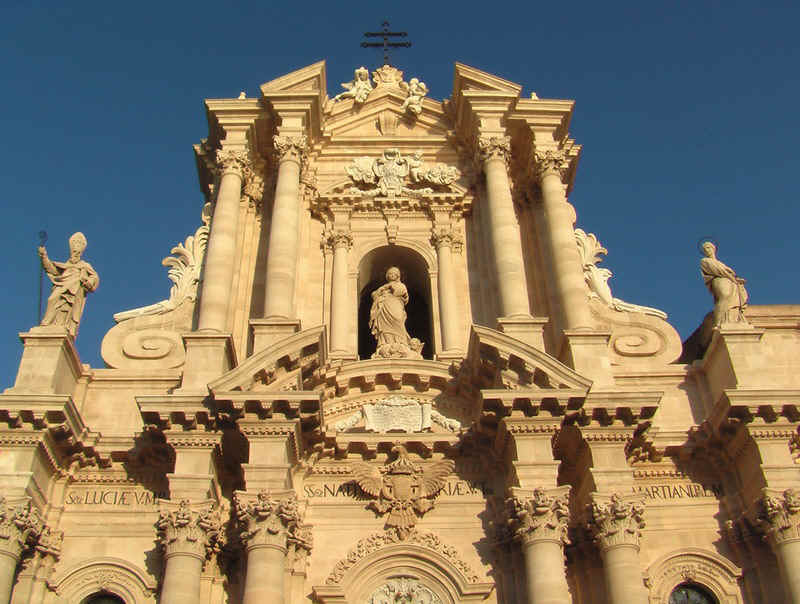 siracusa74.jpg (179132 bytes)